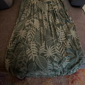 Old Navy Olive Leaf Pattern Dress